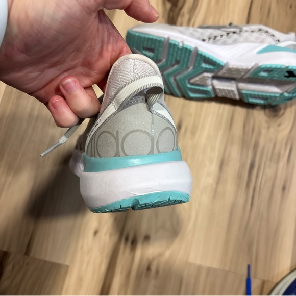 Diadora Womens Mythos Blushield Volo 3 Running Sneakers Size 11 - Picture 9 of 10